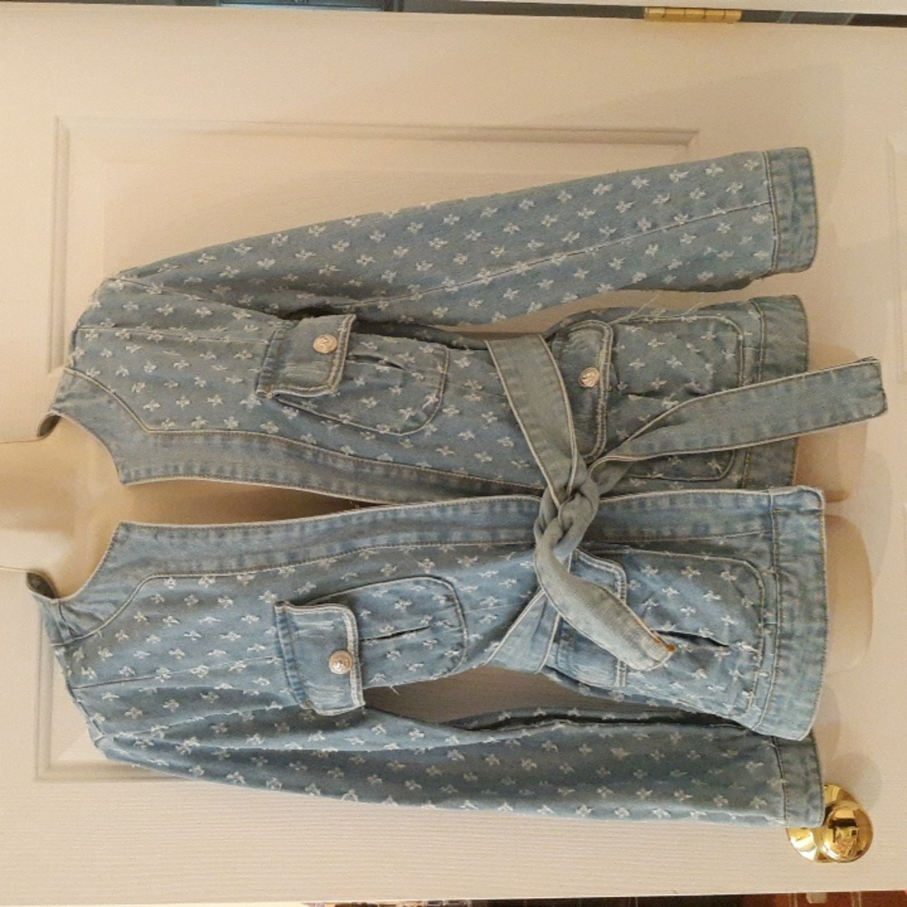 Elegant jean jacket